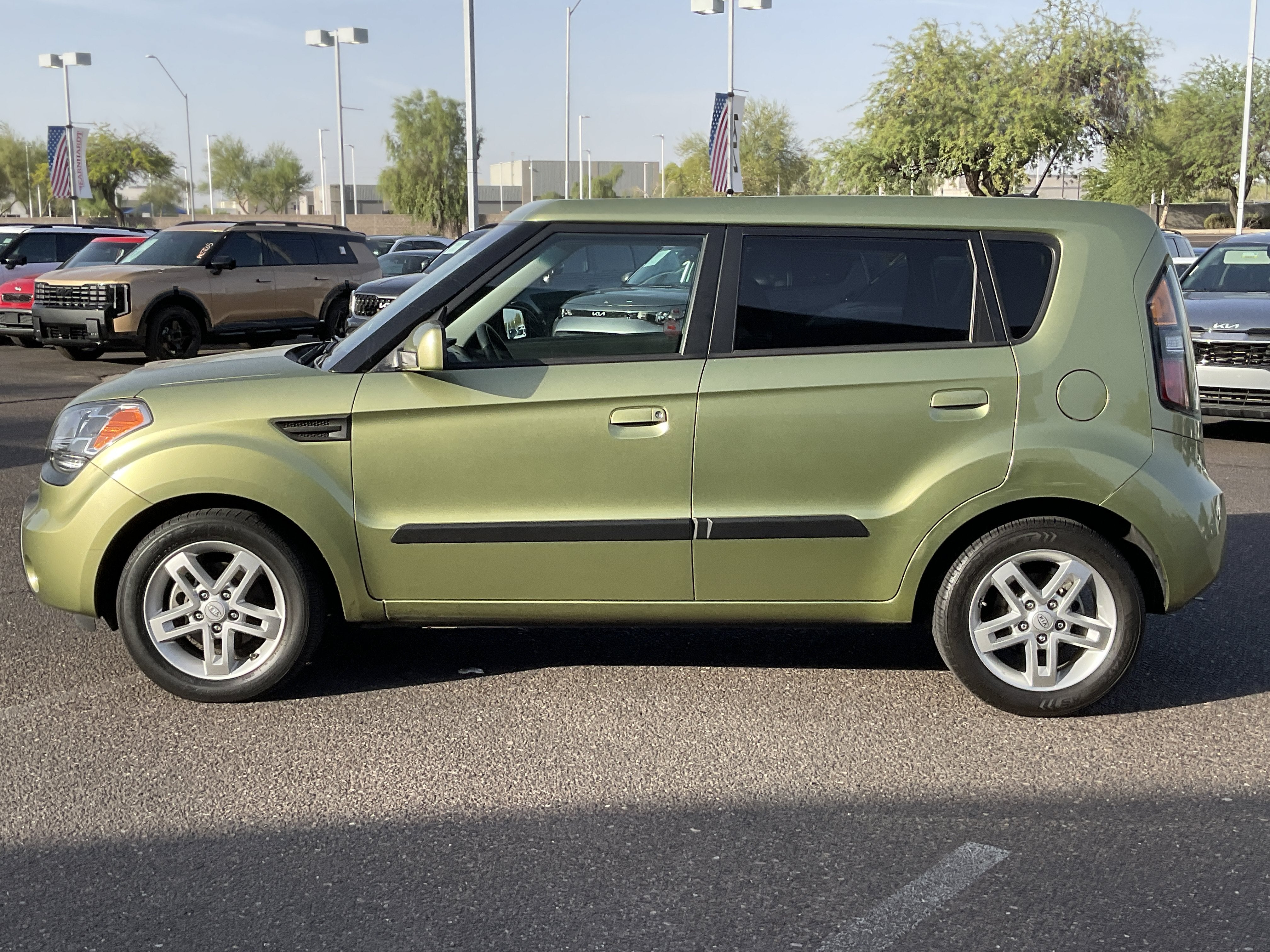 2010 Kia Soul +