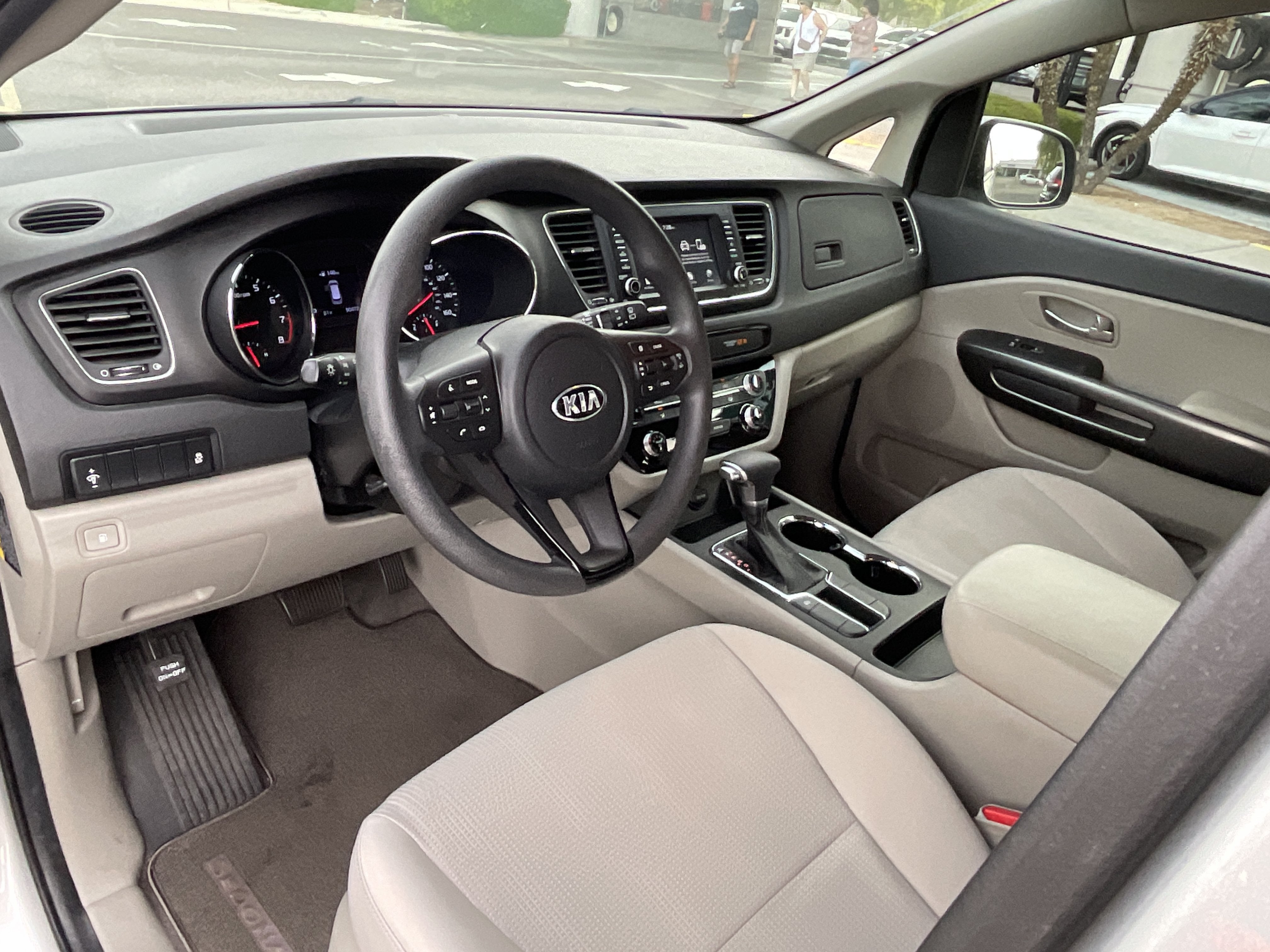 2019 Kia Sedona LX