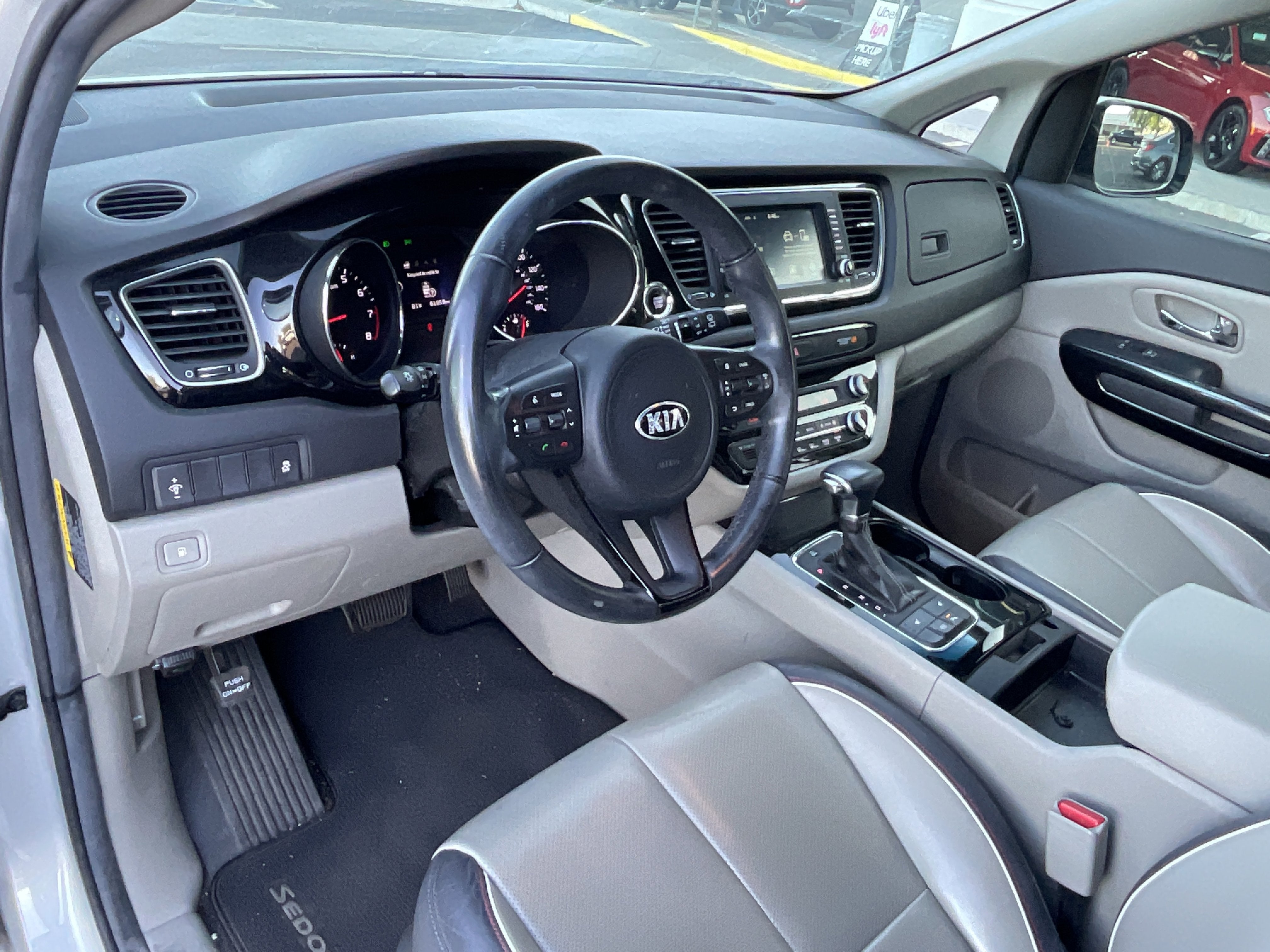 2017 Kia Sedona EX* LOW MILES