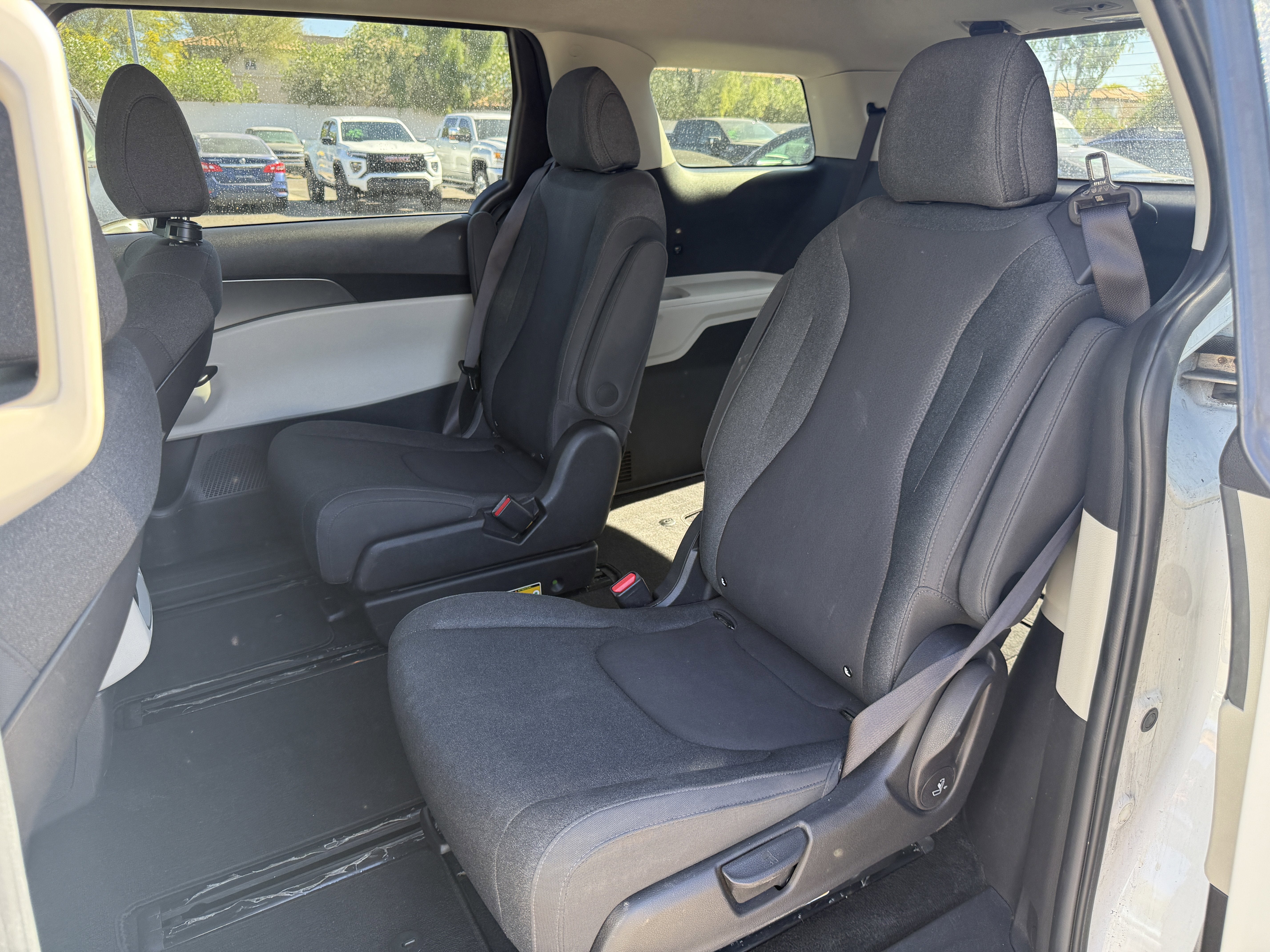 2022 Kia Carnival LXS