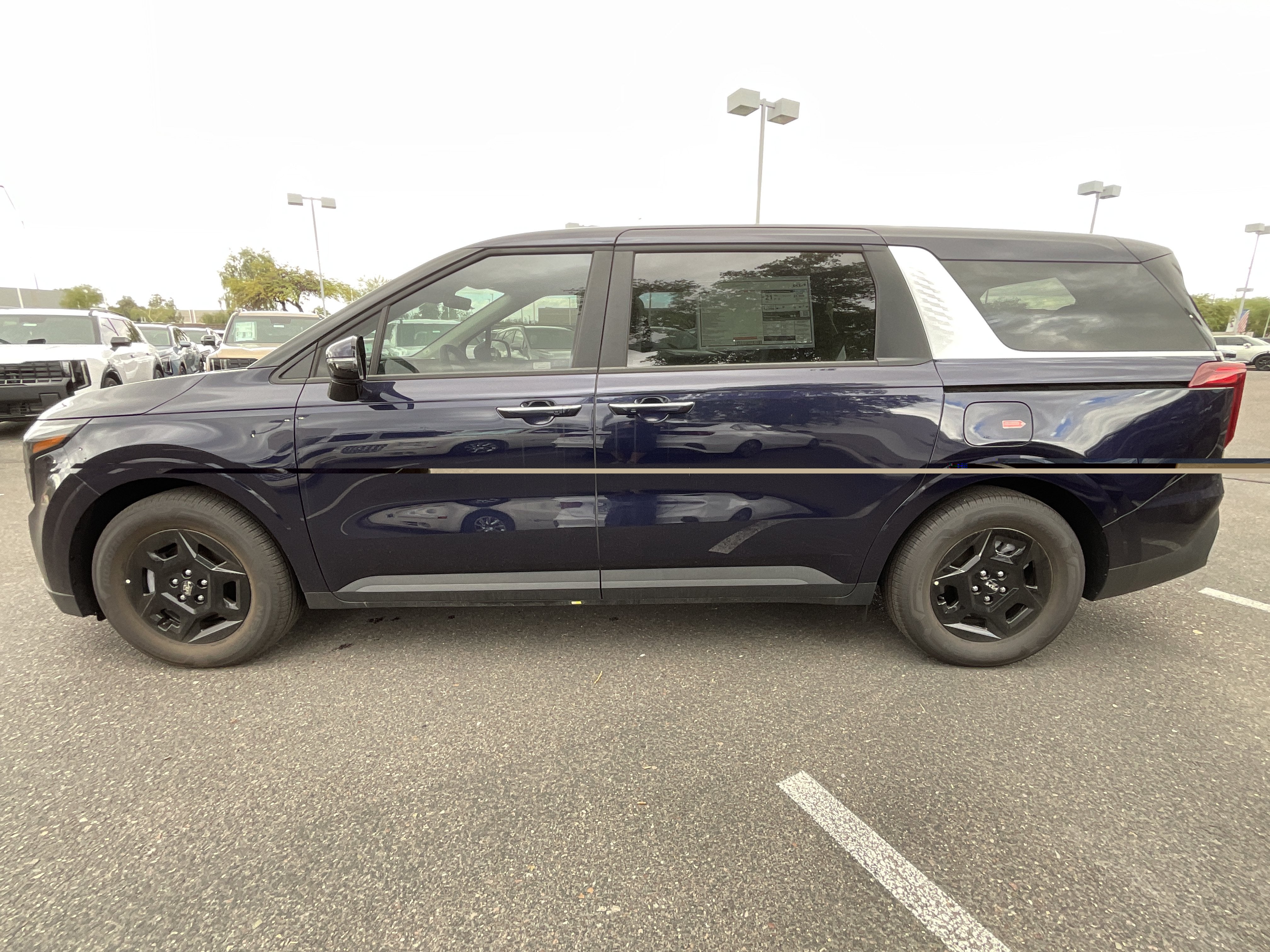 2027 Kia Carnival LX