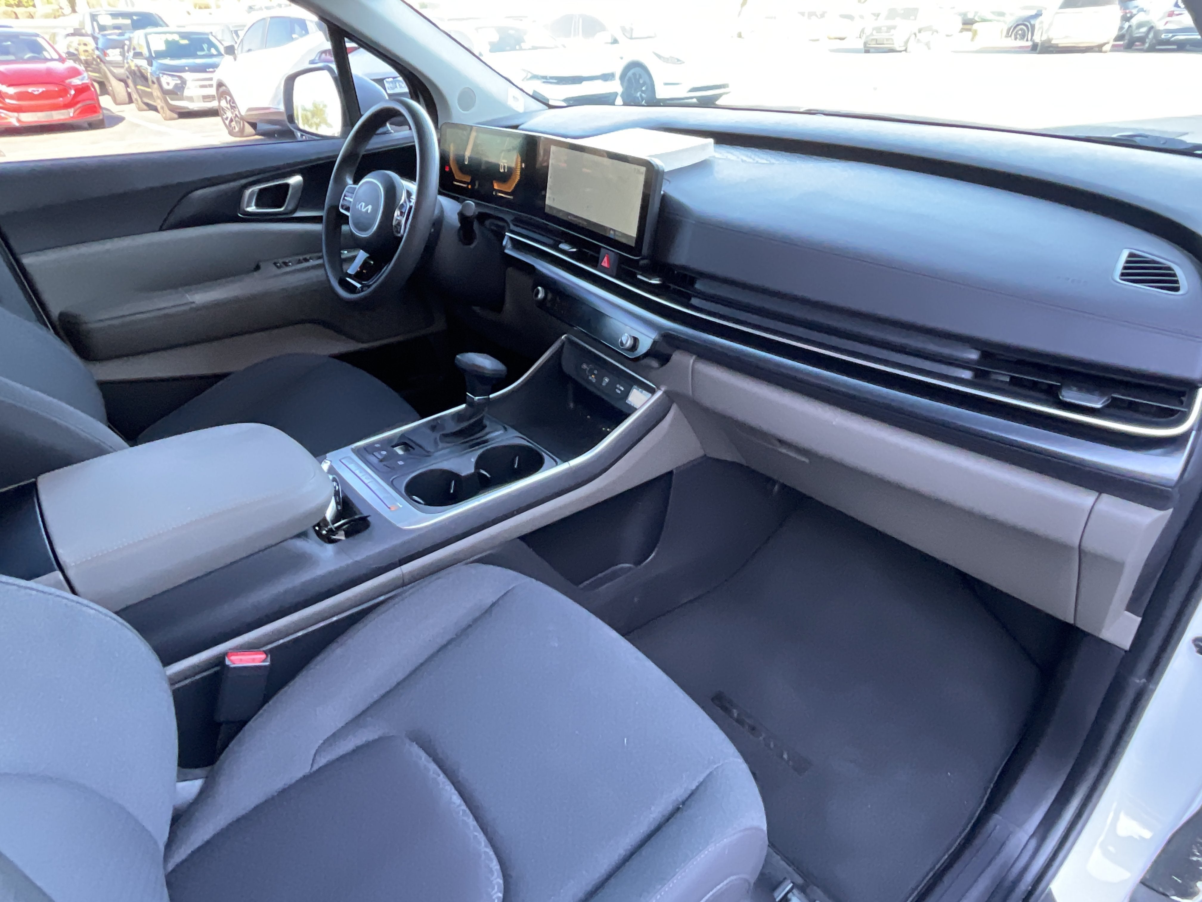 2026 Kia Carnival LX