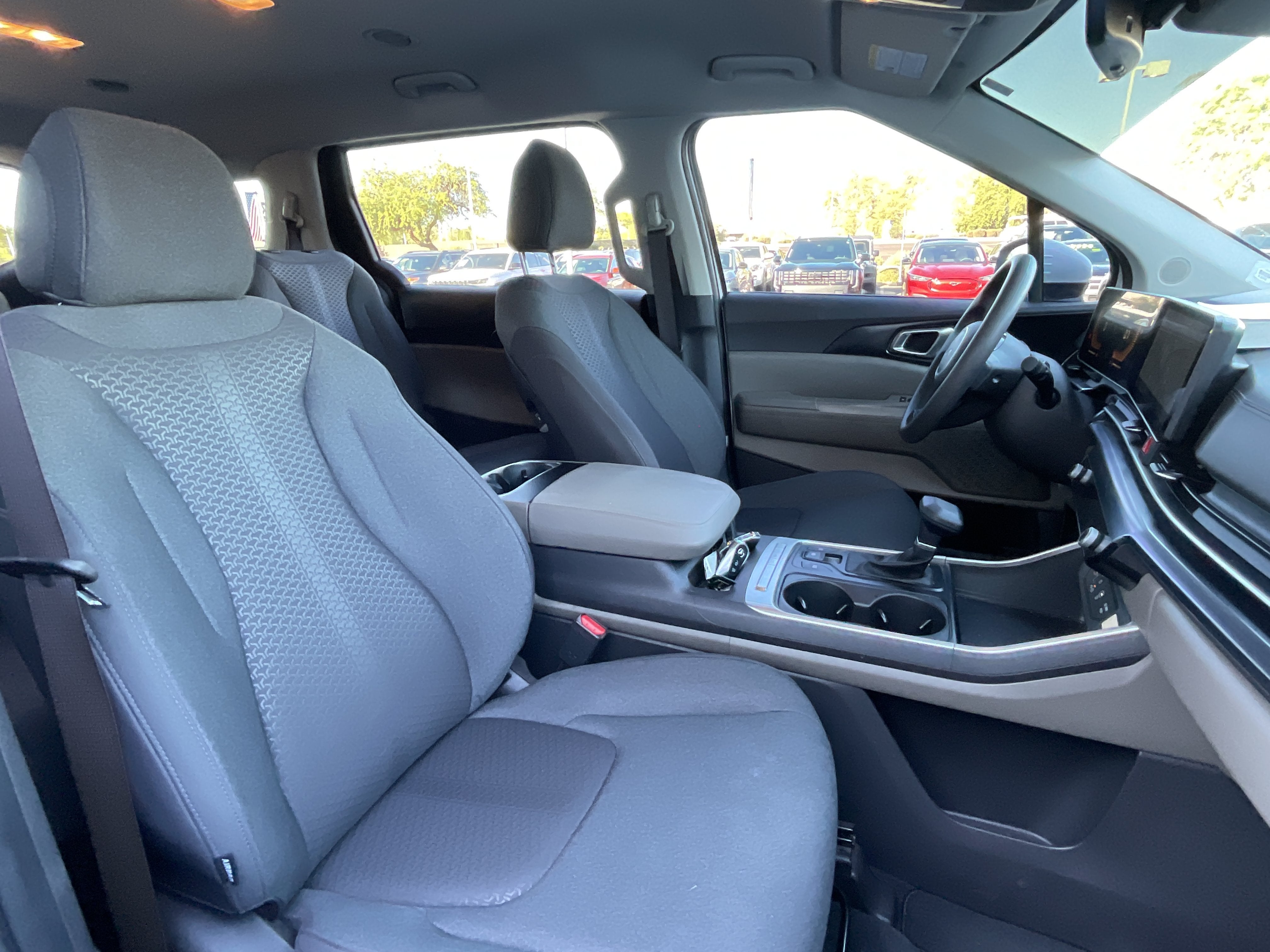 2026 Kia Carnival LX