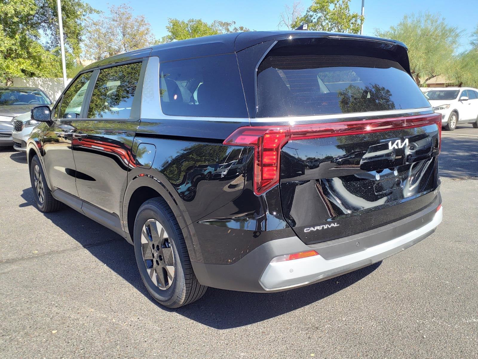 2026 Kia Carnival Hybrid LXS