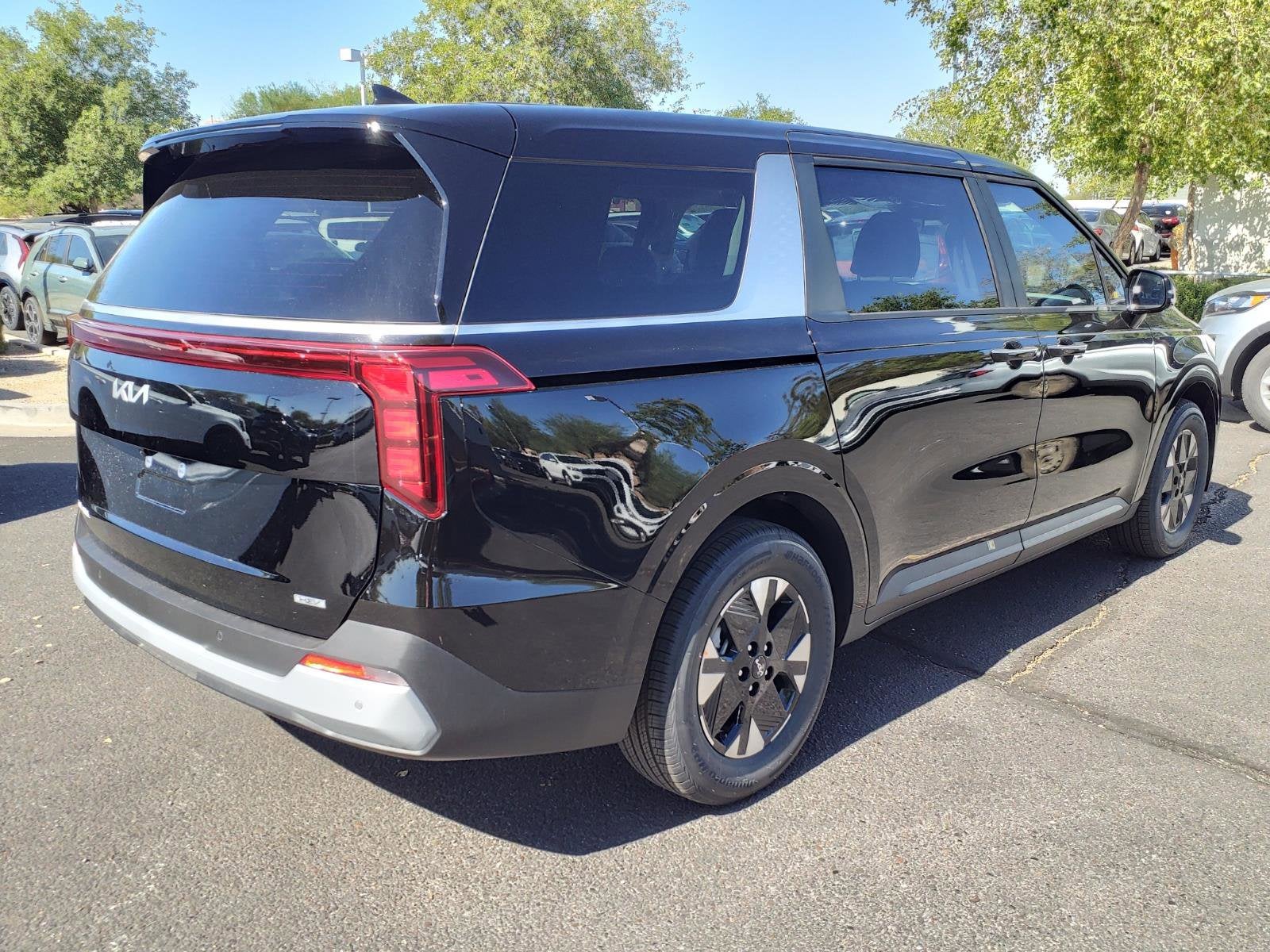 2026 Kia Carnival Hybrid LXS