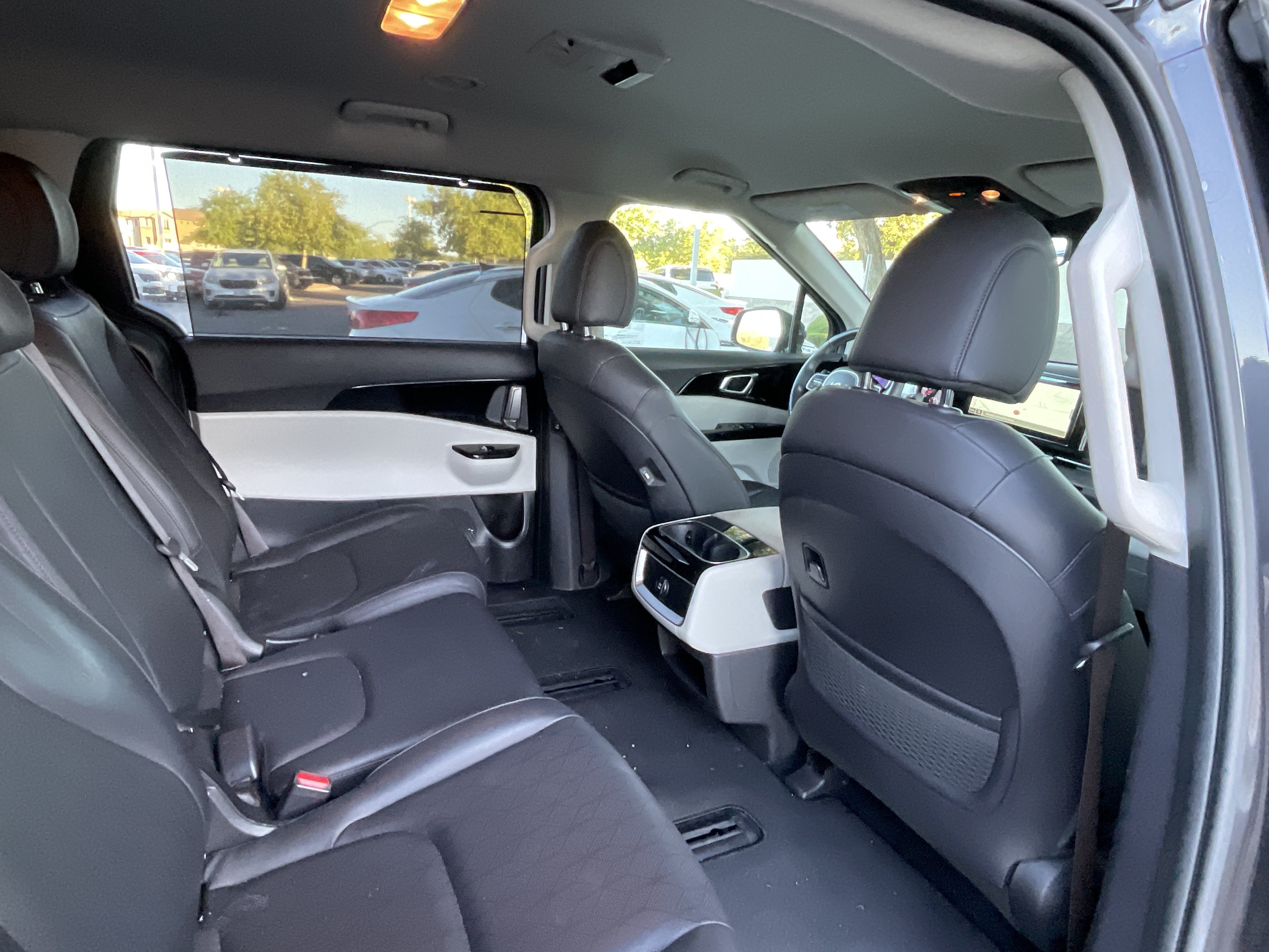 2024 Kia Carnival EX