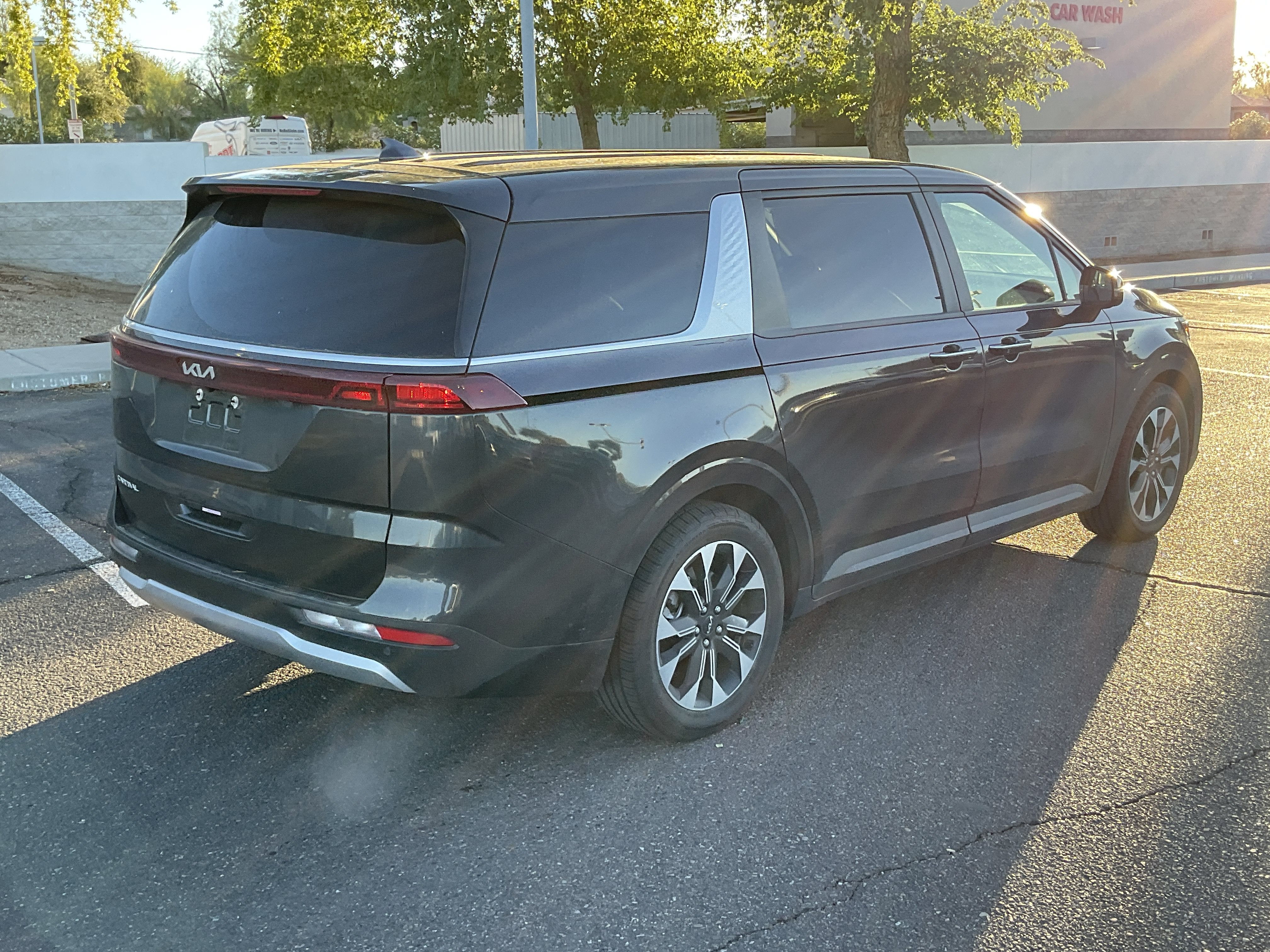 2024 Kia Carnival EX