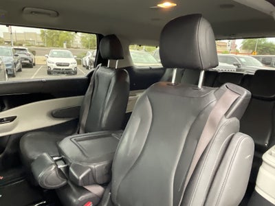 2023 Kia Carnival EX