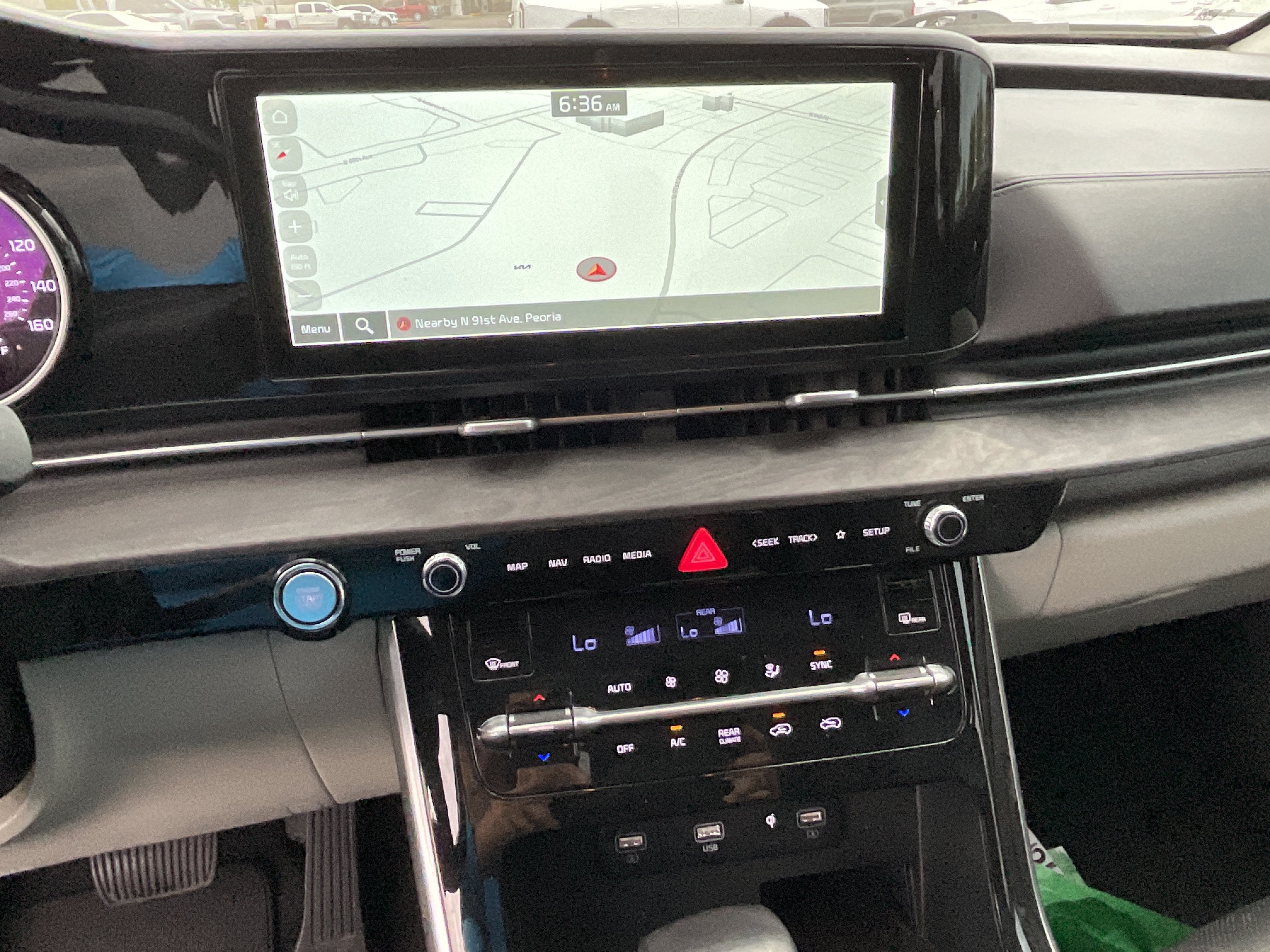 2023 Kia Carnival EX
