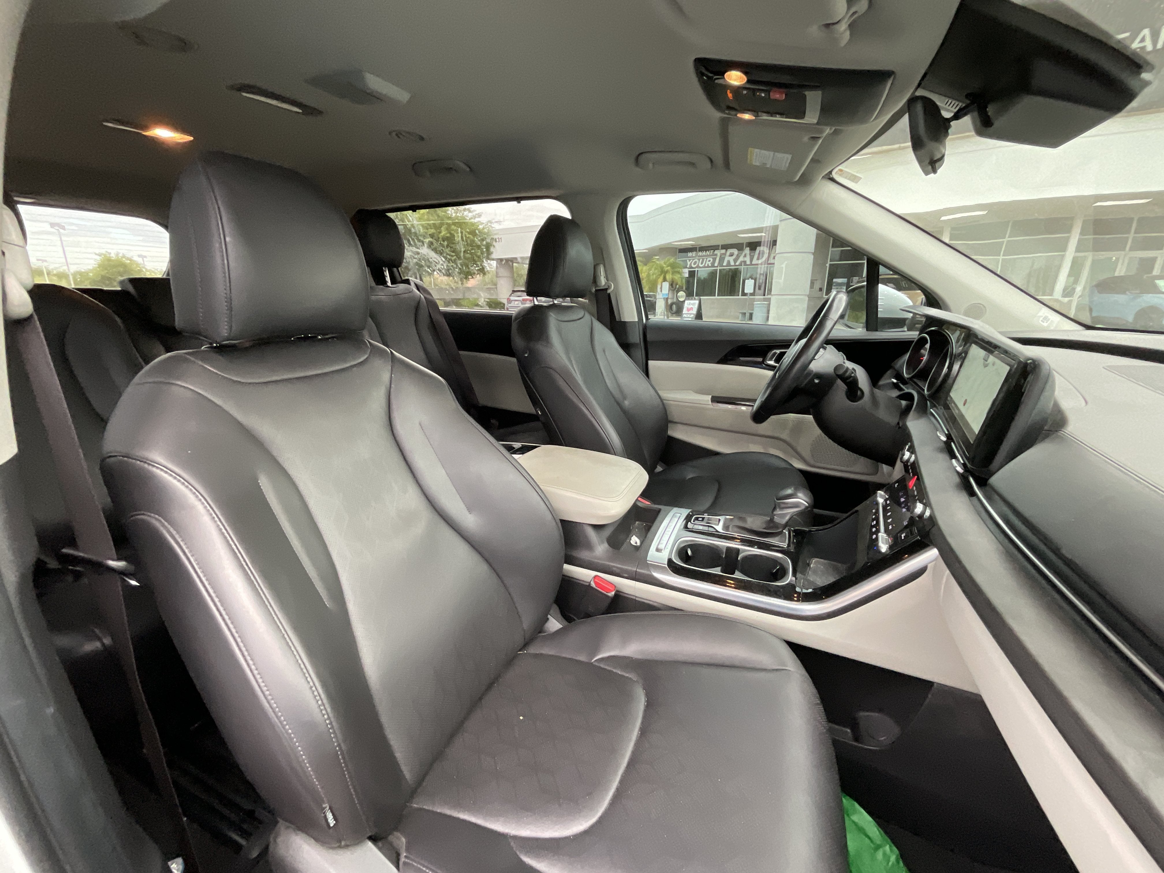 2023 Kia Carnival EX
