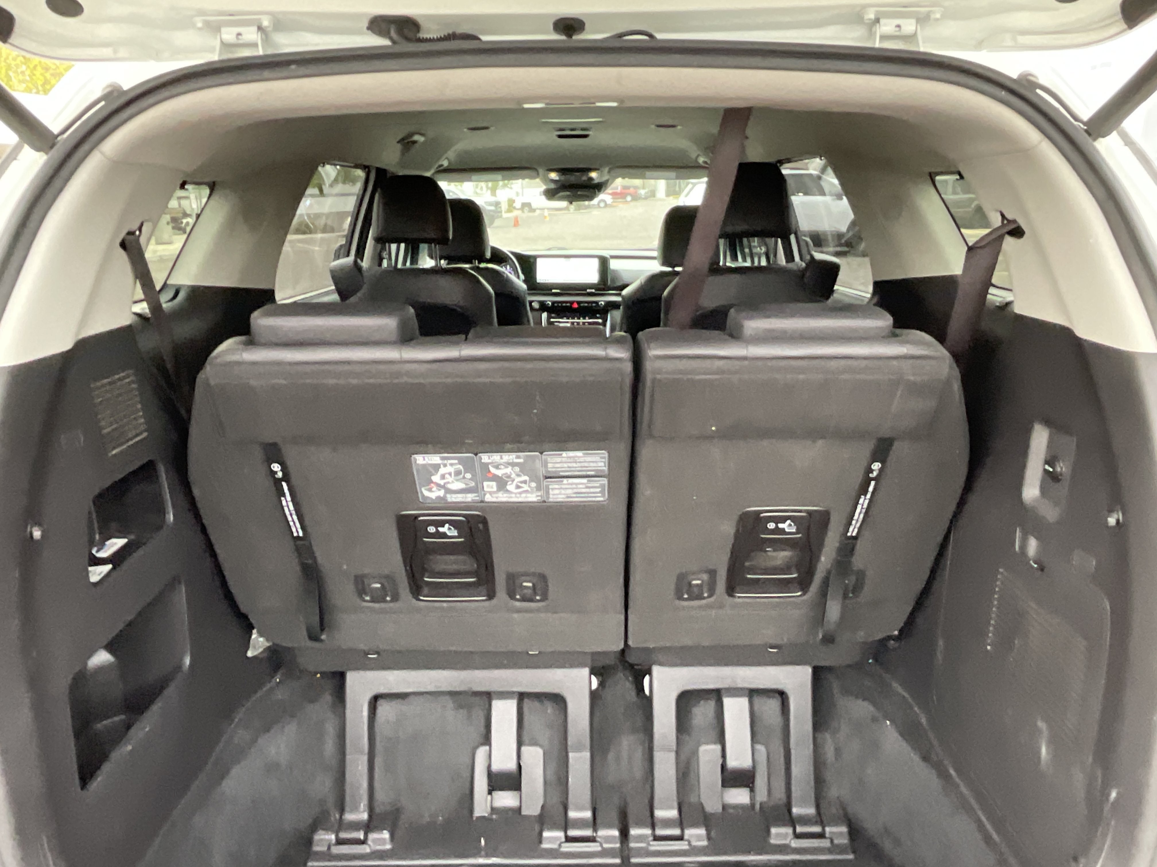 2023 Kia Carnival EX