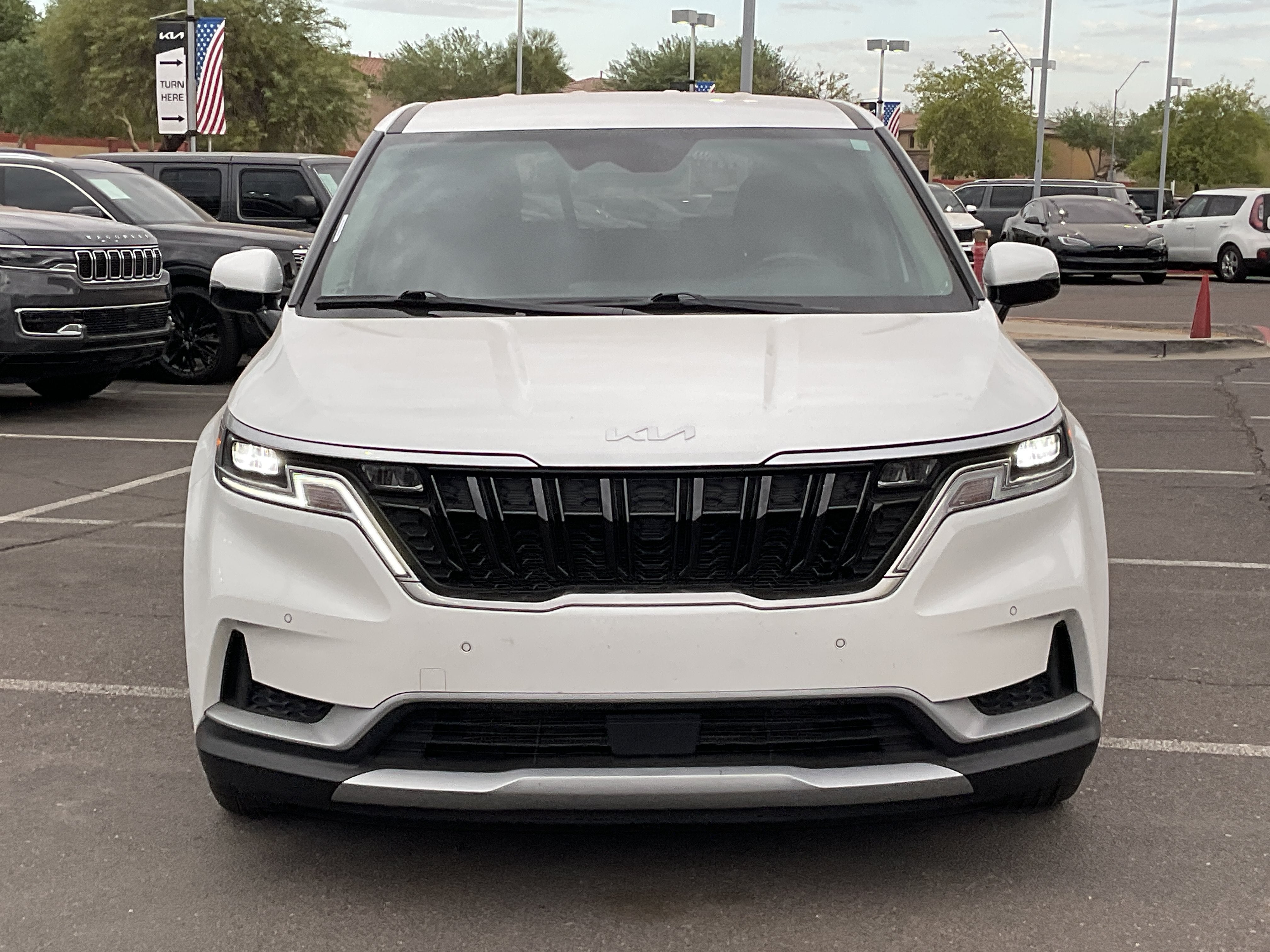 2023 Kia Carnival EX