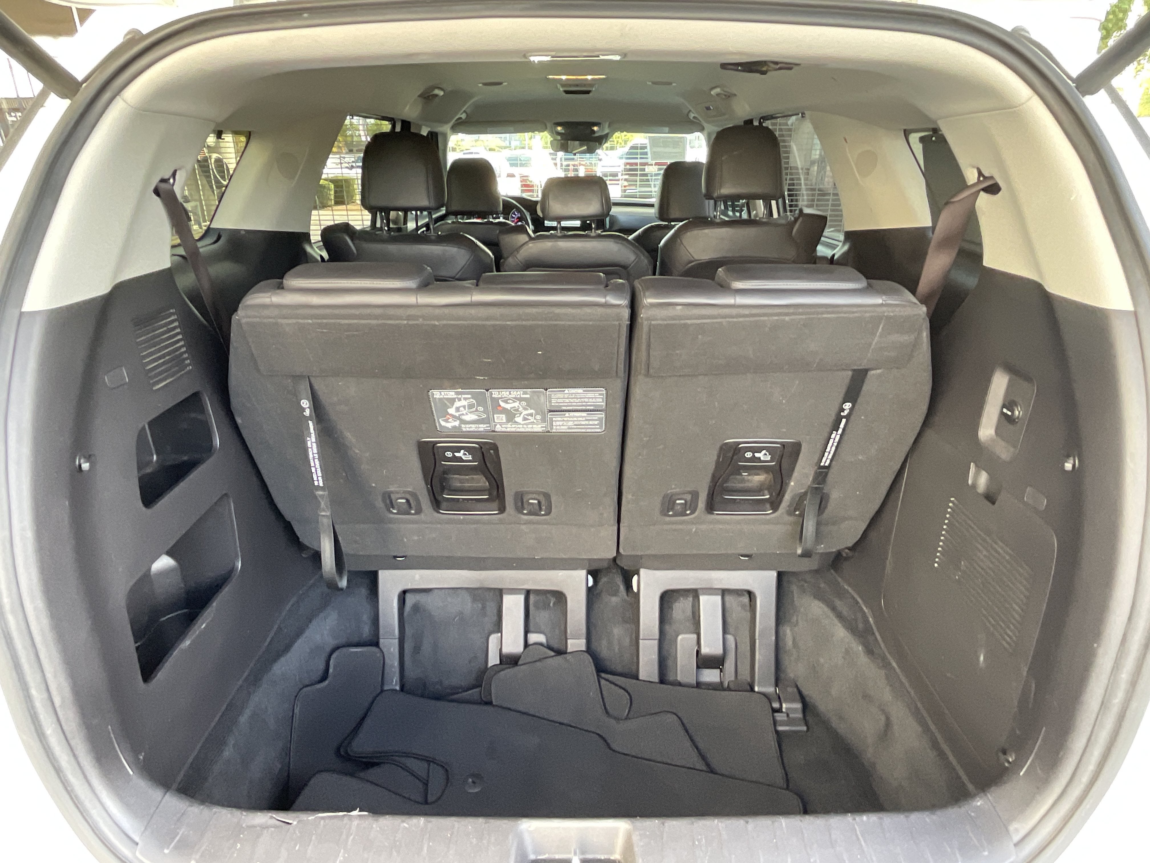 2023 Kia Carnival EX
