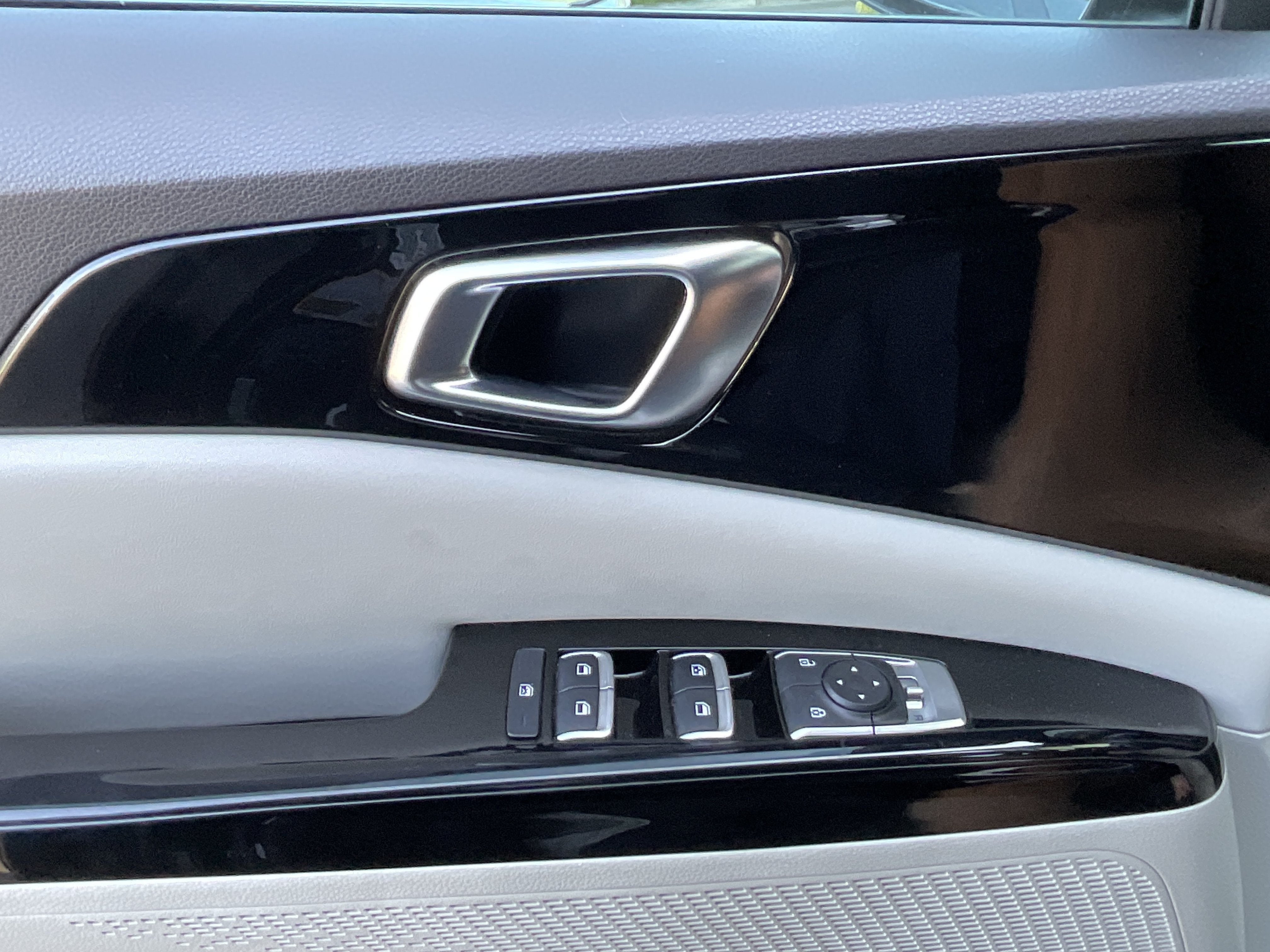 2024 Kia Carnival EX* 1 OWNER