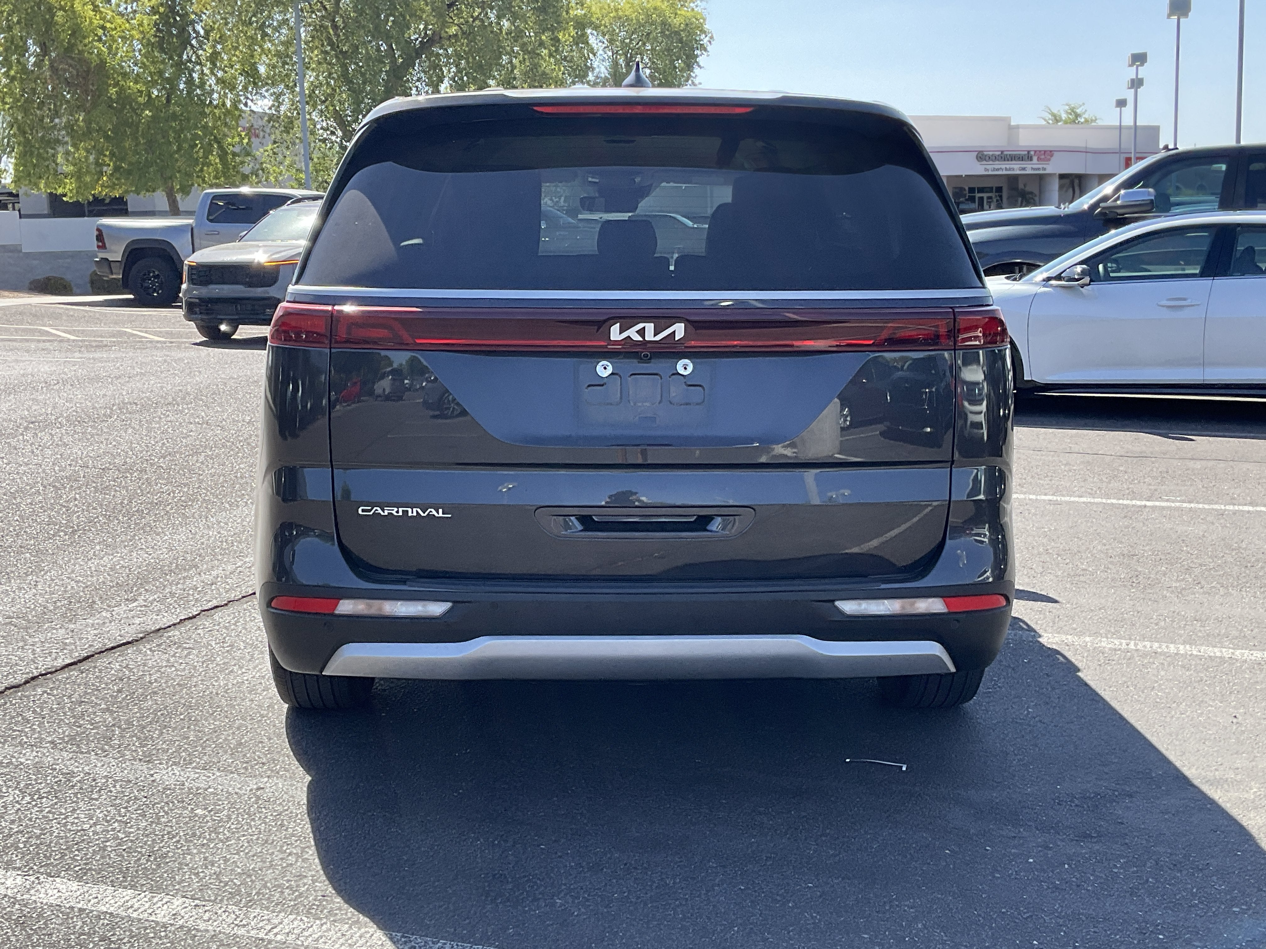 2024 Kia Carnival EX* 1 OWNER