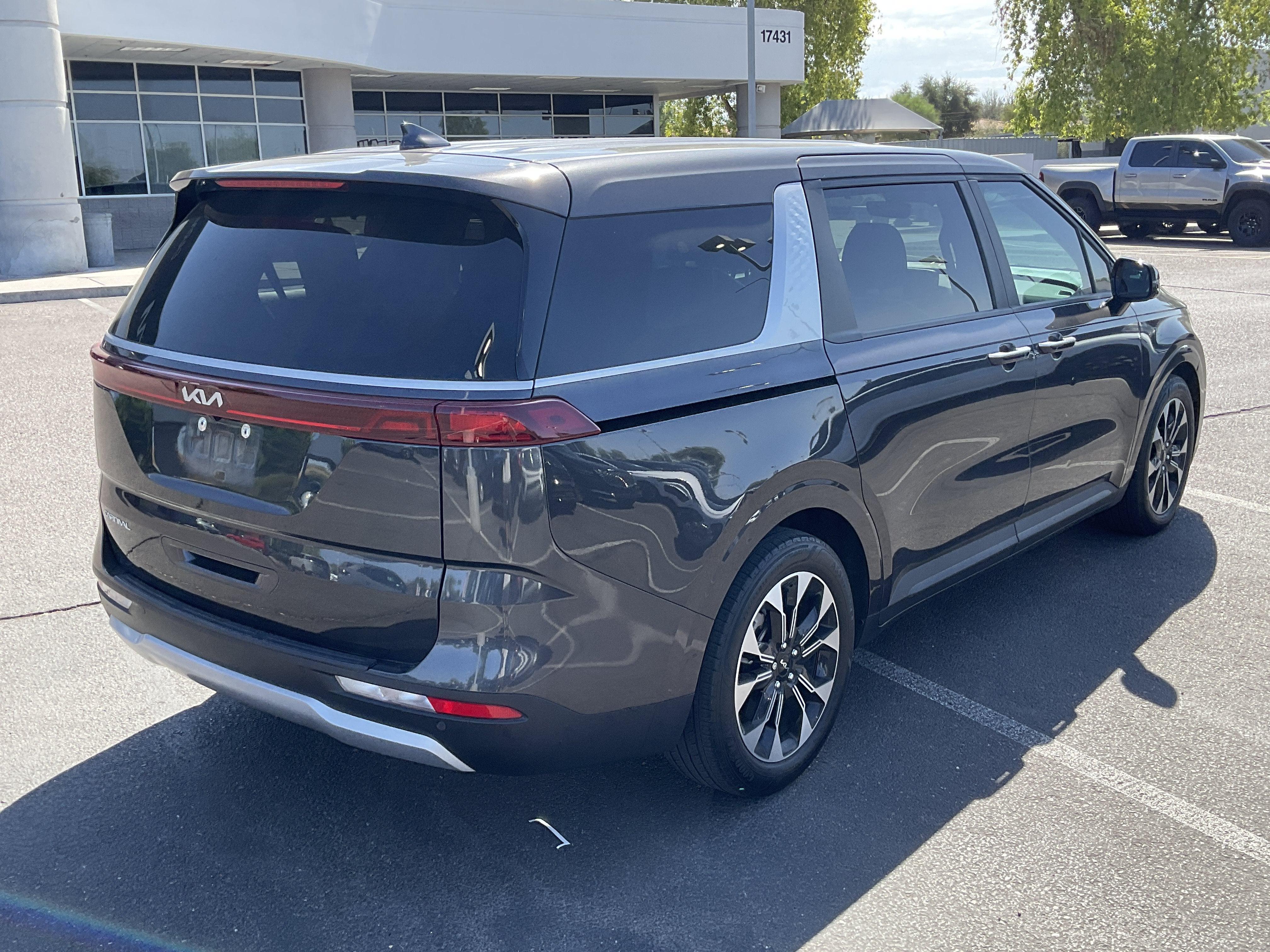 2024 Kia Carnival EX* 1 OWNER
