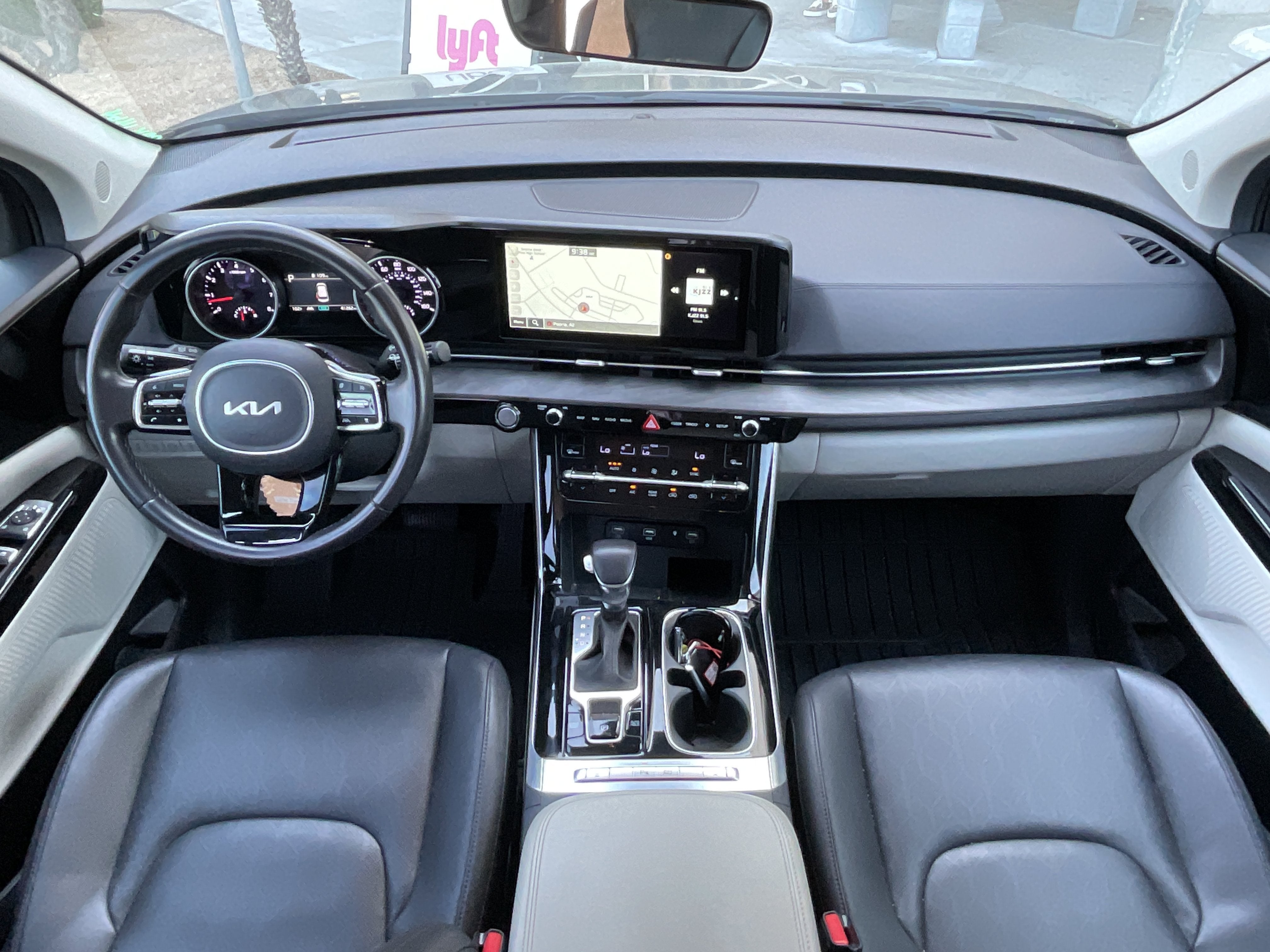 2024 Kia Carnival EX* 1 OWNER