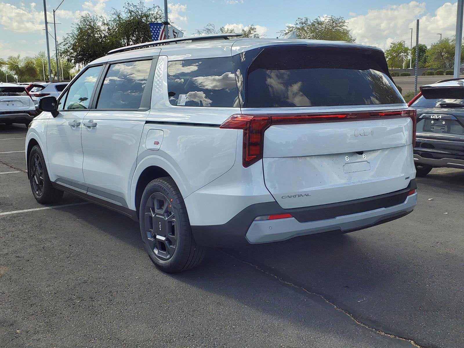 2026 Kia Carnival Hybrid EX