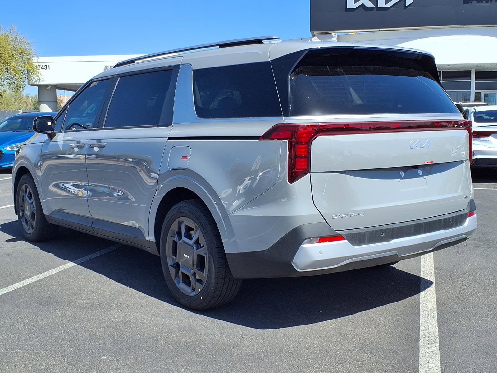 2026 Kia Carnival Hybrid EX