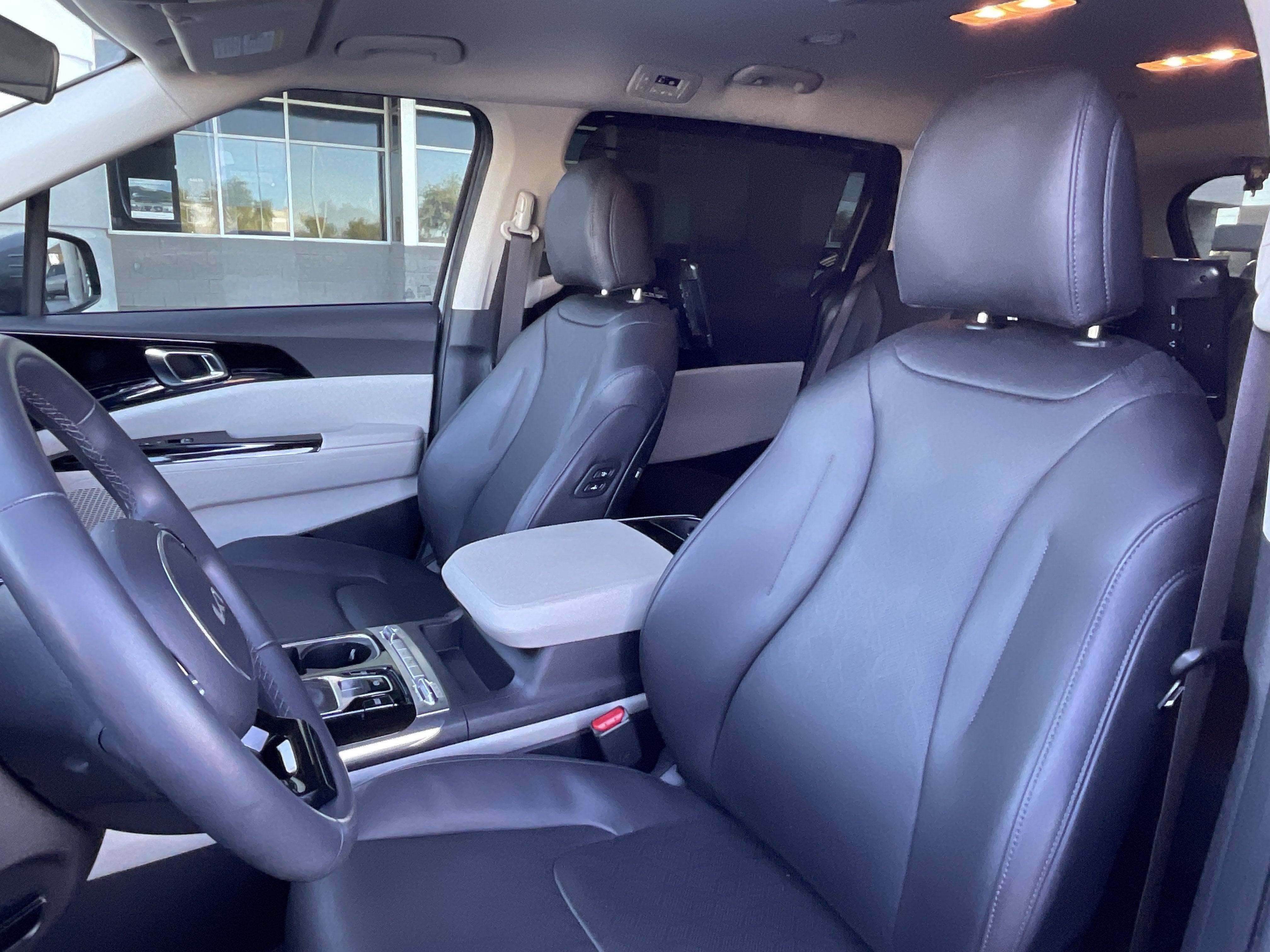 2024 Kia Carnival SX**1 OWNER CLN CF**