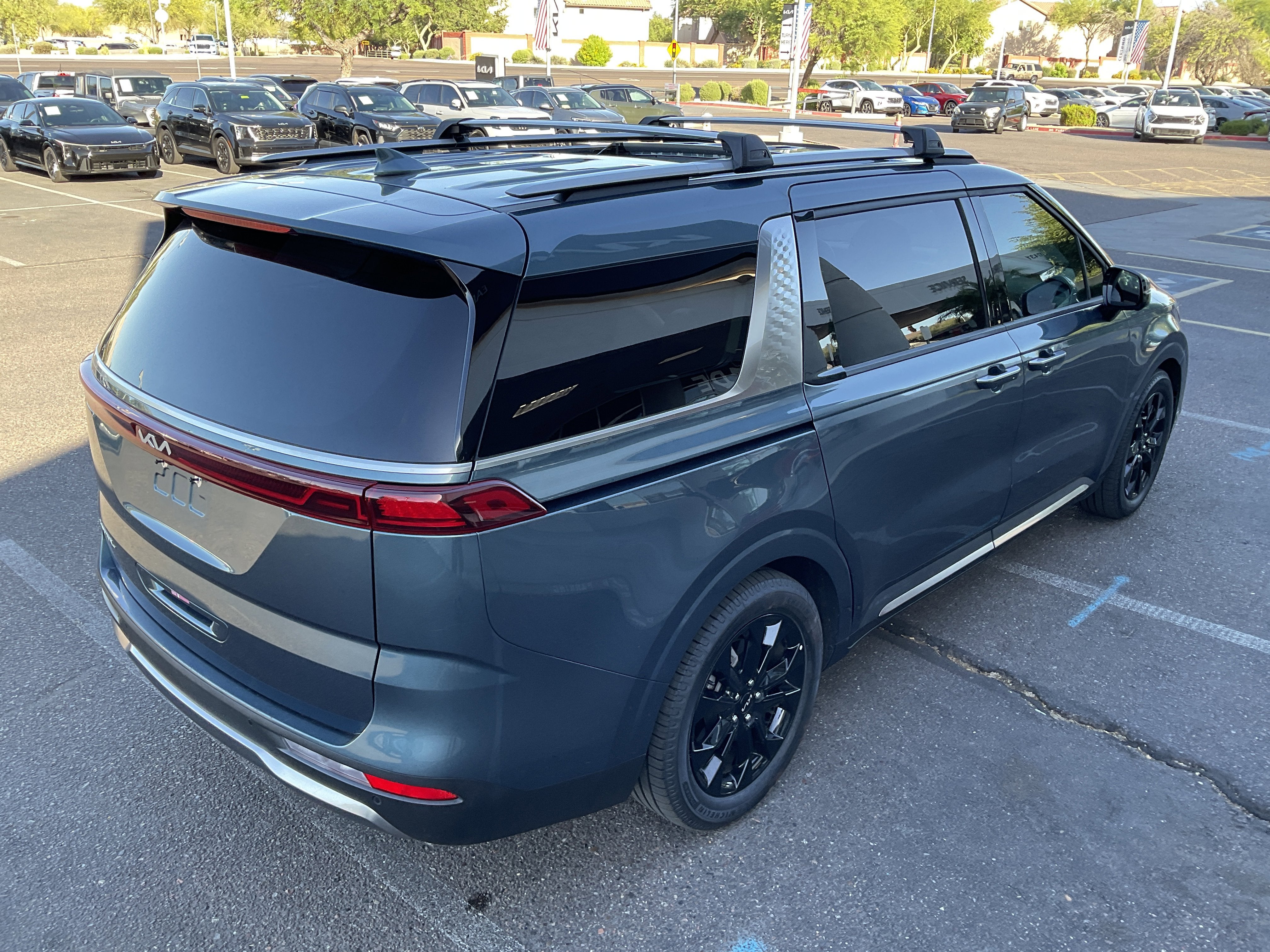 2024 Kia Carnival SX*CLEAN CARFAX