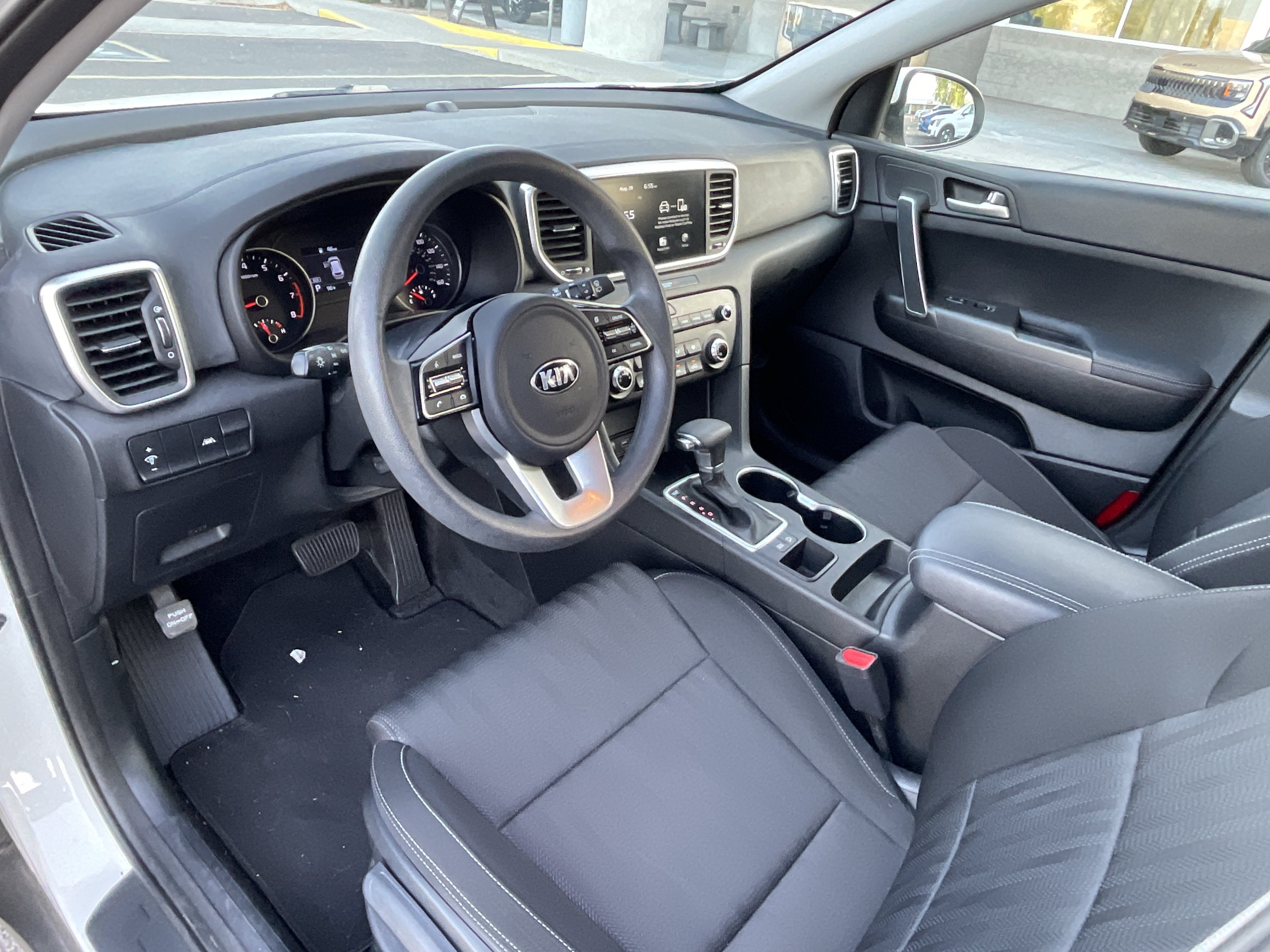 2022 Kia Sportage LX