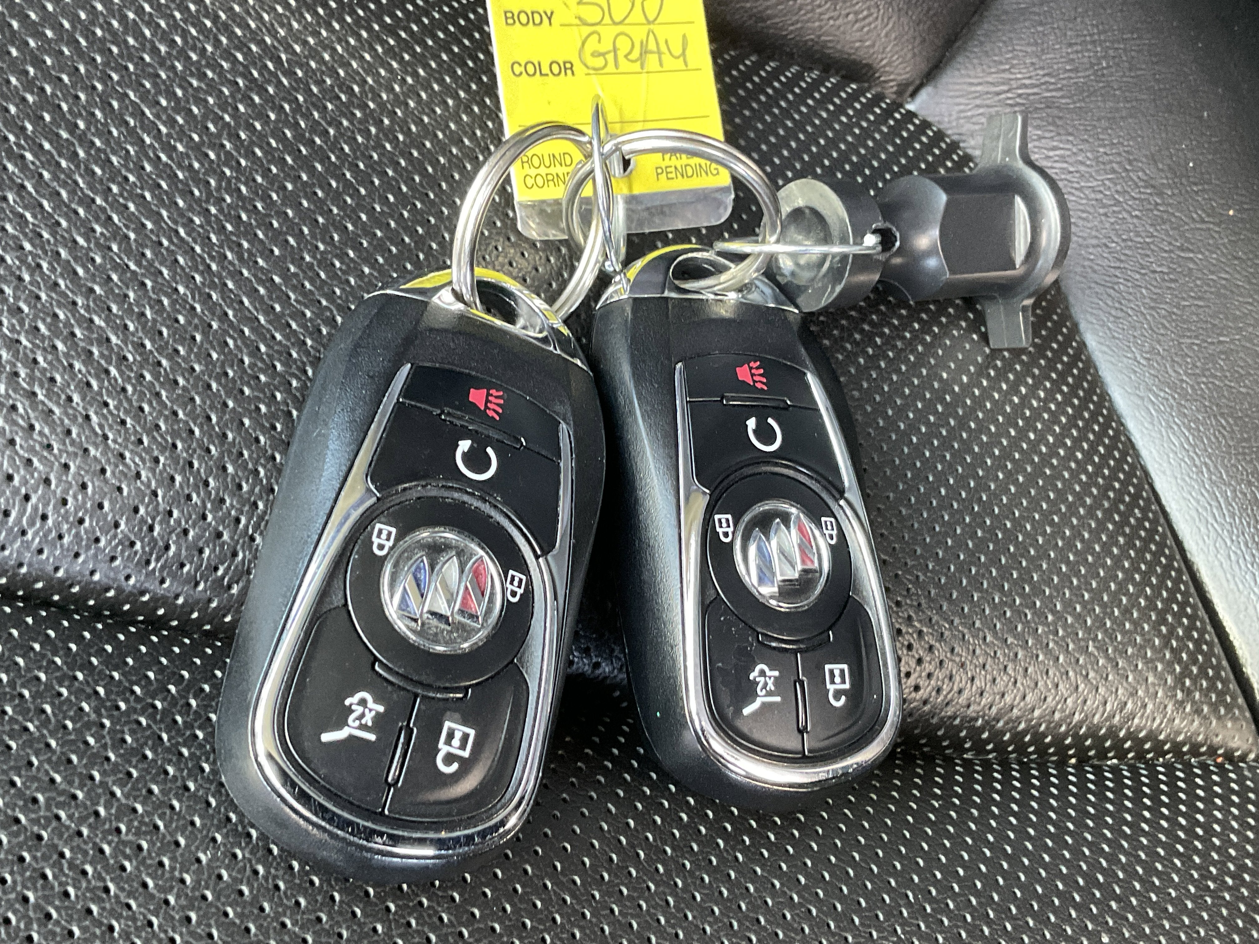 2020 Buick Envision Premium II* LOW MILES/ CLN CFAX