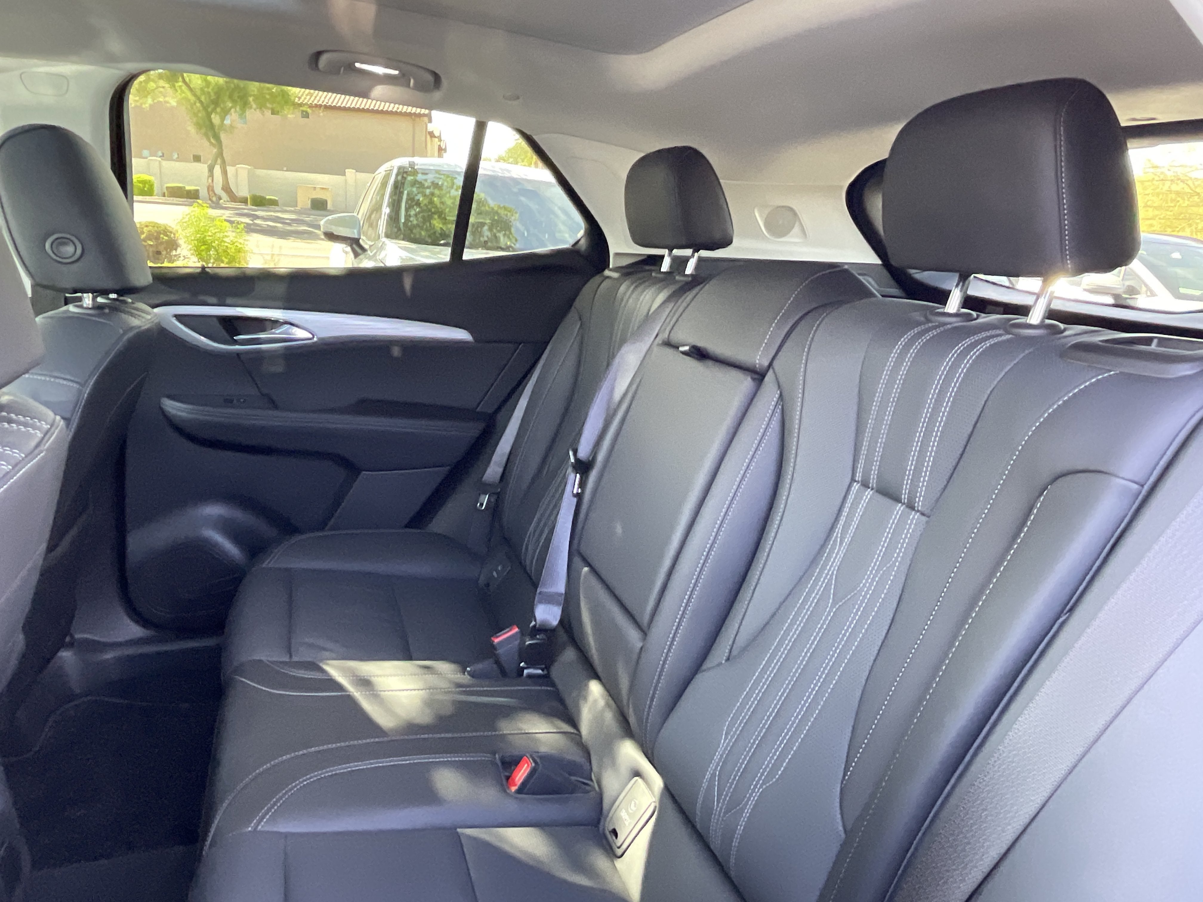 2024 Buick Envision Avenir**1 OWNER CLN CF**
