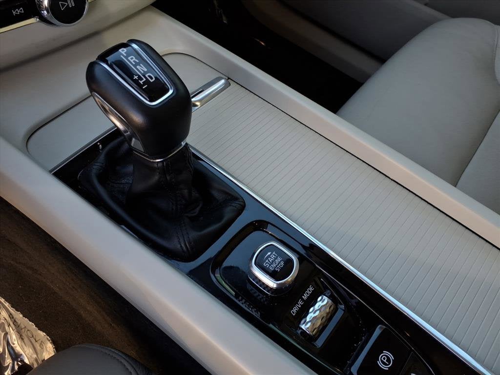 2019 Volvo XC60 Momentum