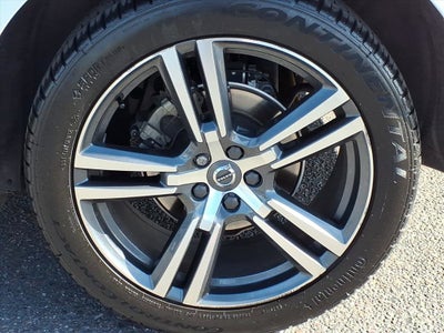 2019 Volvo XC60 Momentum