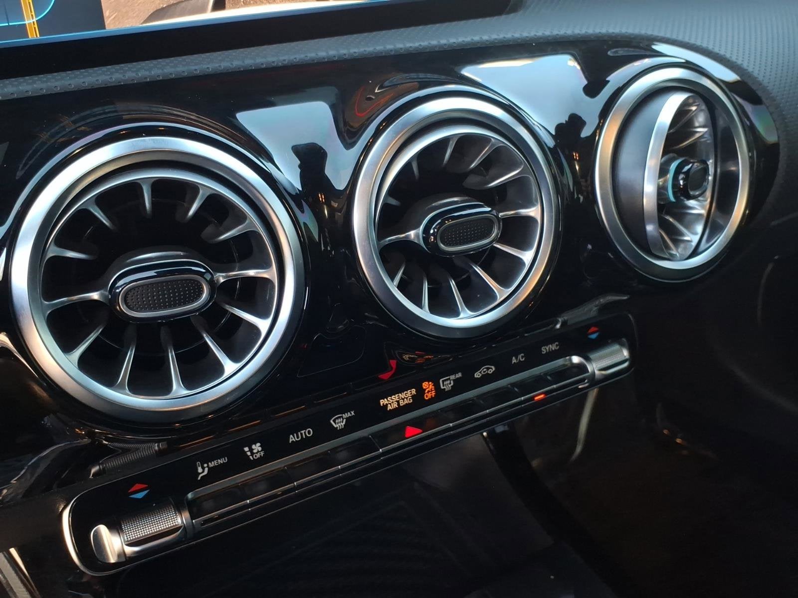 2025 Mercedes-Benz CLA CLA 250*CLN CARFAX/ 1 OWNER