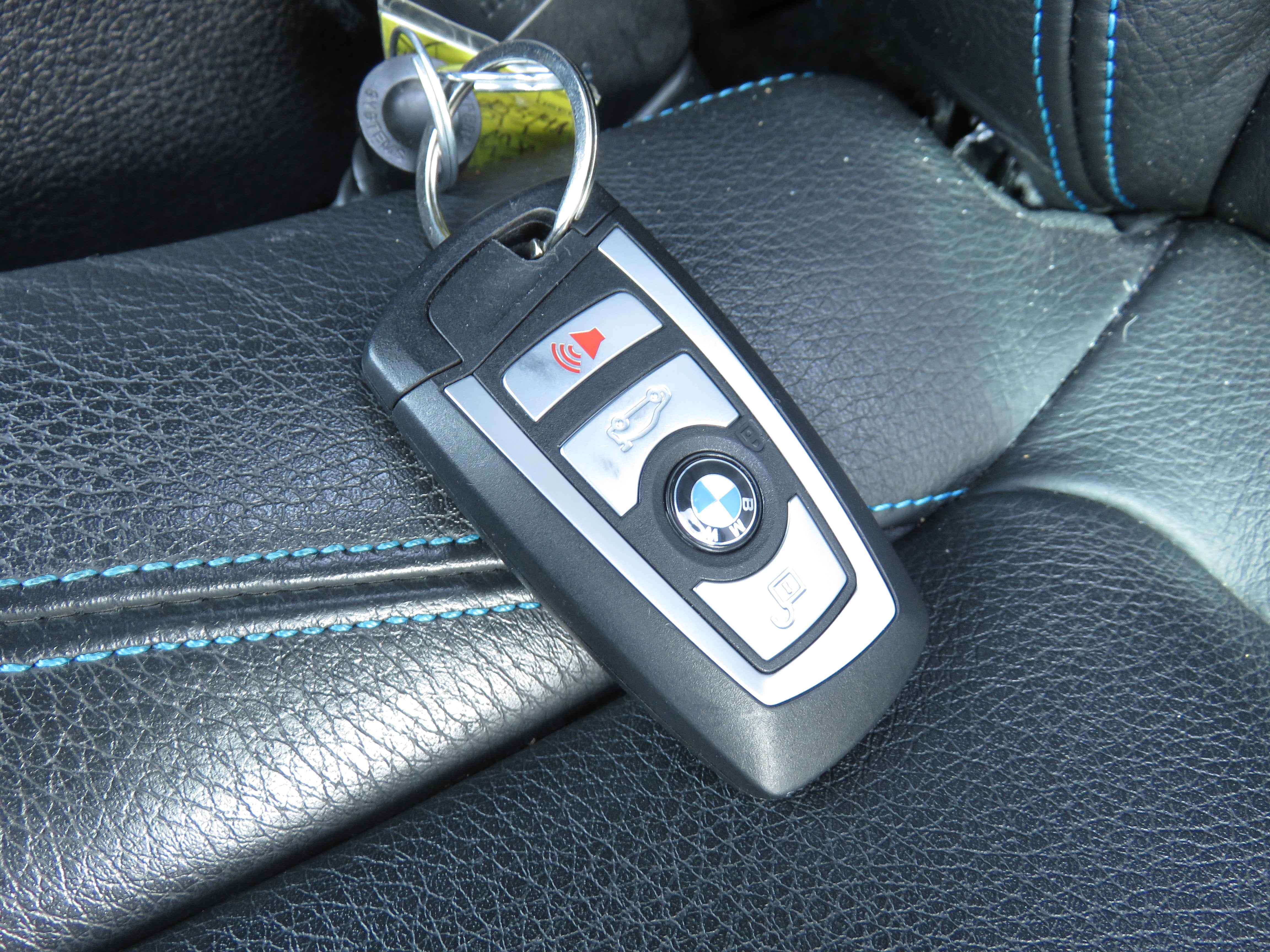 2017 BMW M2 LOW MILES/ CLEAN CARFAX