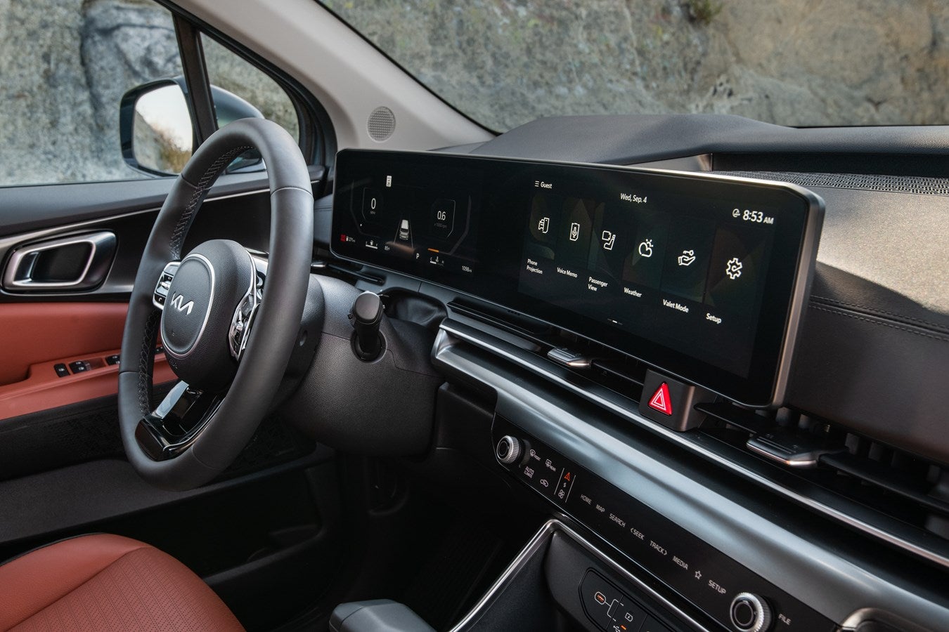 Parenting tools like an intercom and a quiet mode add more dimensions to the touchscreen infotainment system in the Carnival.